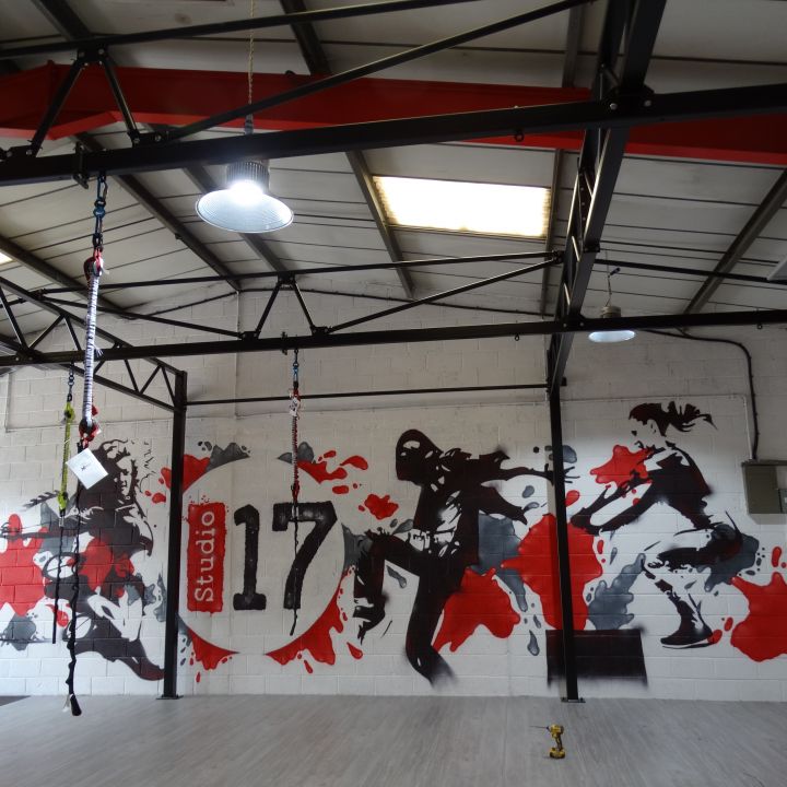Fitness studio structure